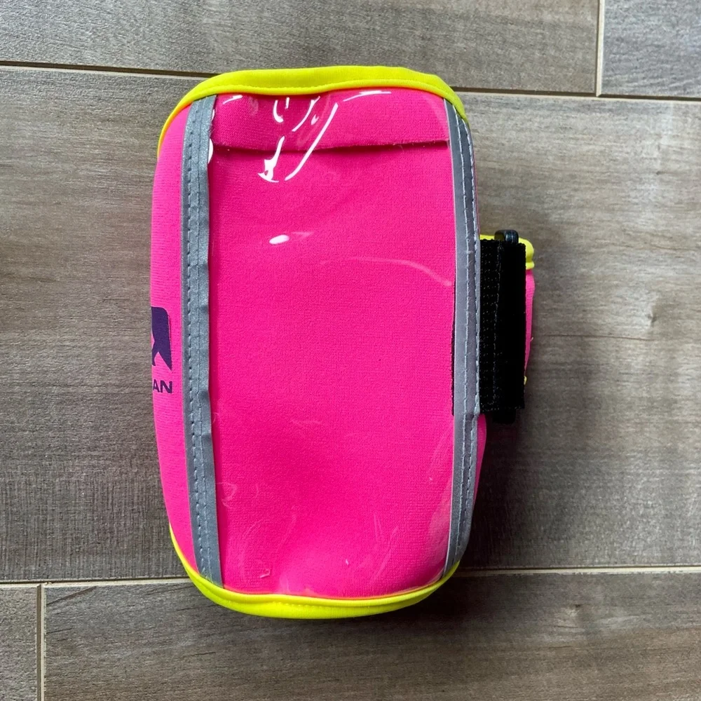 Nathan Super 5K Armband in Floro Fuchsia and Yellow